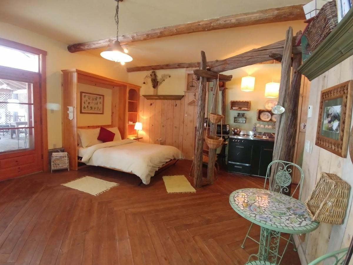 Bed and Breakfast Jardins de l'Achillée Millefeuille à La Conception Extérieur photo